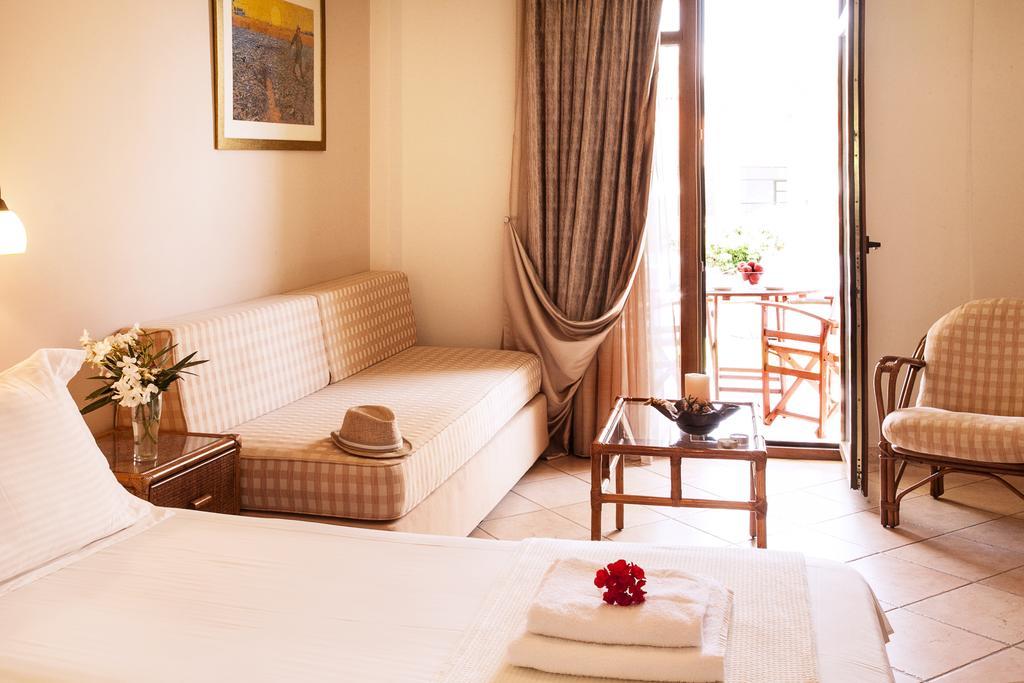 Hotel Paralio Posidi Zimmer foto